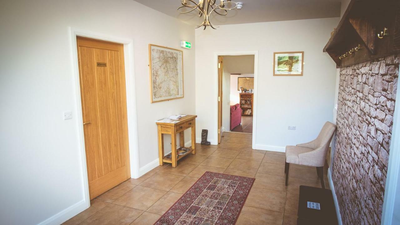 Coddy'S Farm Bed & Breakfast Holmfirth Exterior photo